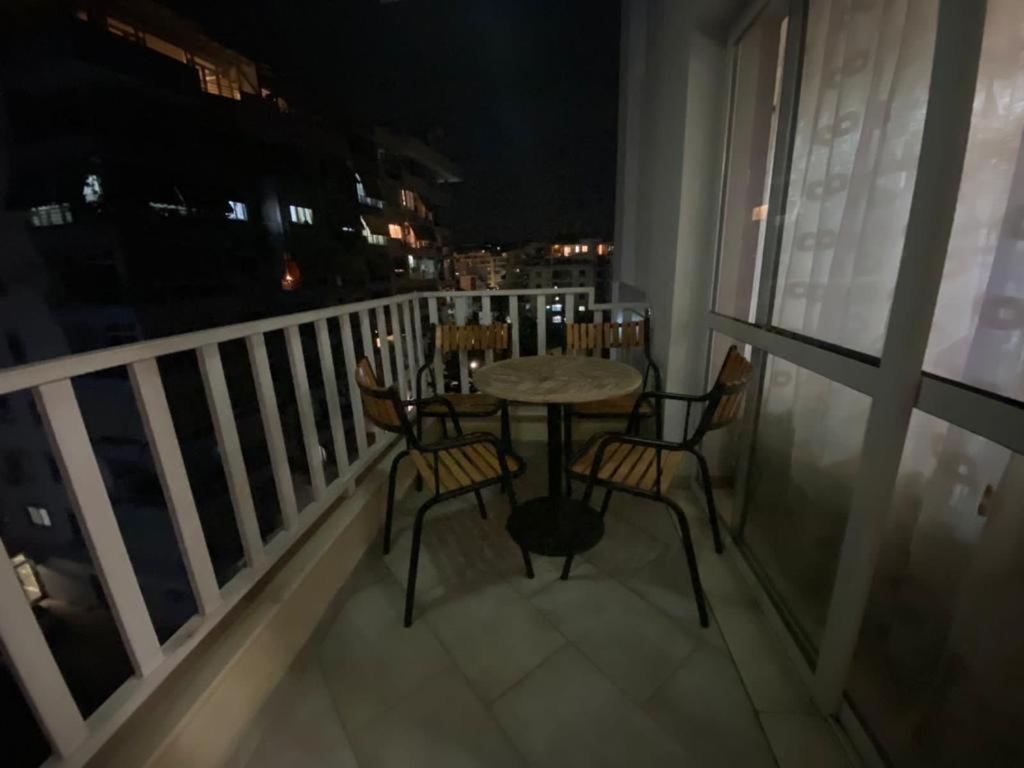 Manka' S Place Apartment Tiranë Ngoại thất bức ảnh