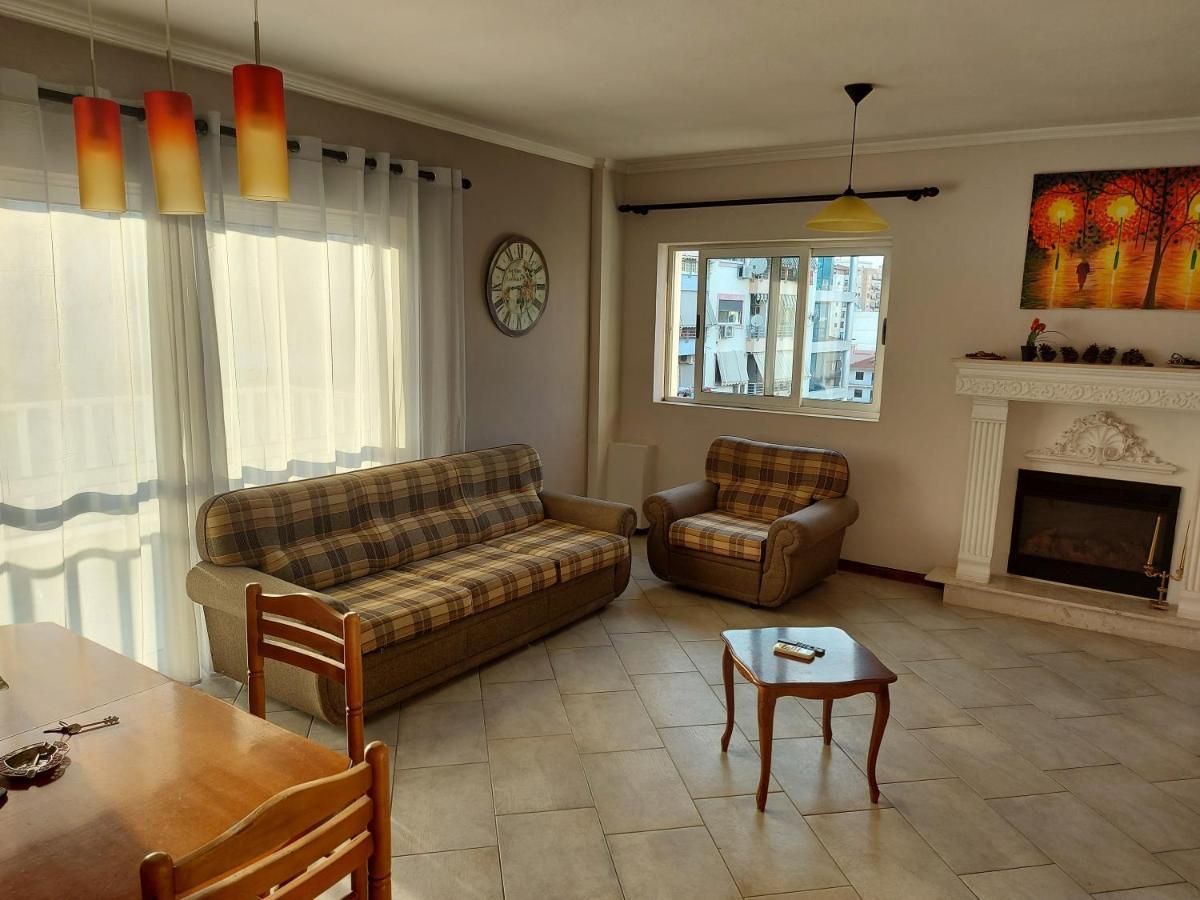Manka' S Place Apartment Tiranë Ngoại thất bức ảnh