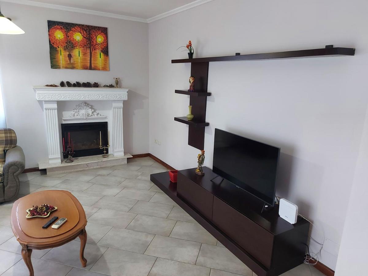 Manka' S Place Apartment Tiranë Ngoại thất bức ảnh
