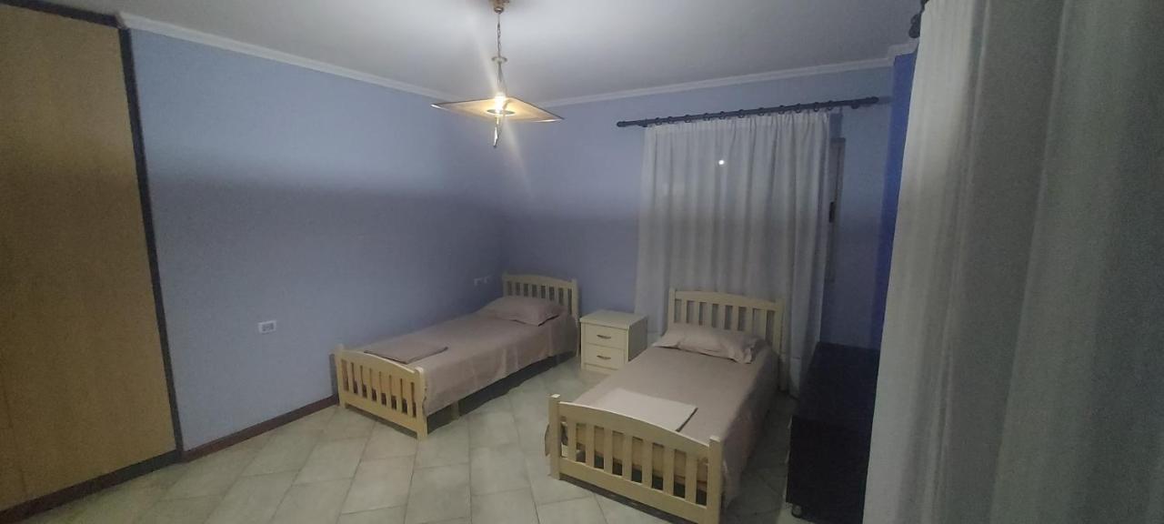 Manka' S Place Apartment Tiranë Ngoại thất bức ảnh