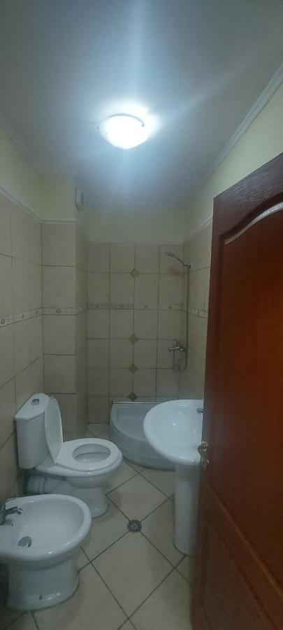 Manka' S Place Apartment Tiranë Ngoại thất bức ảnh