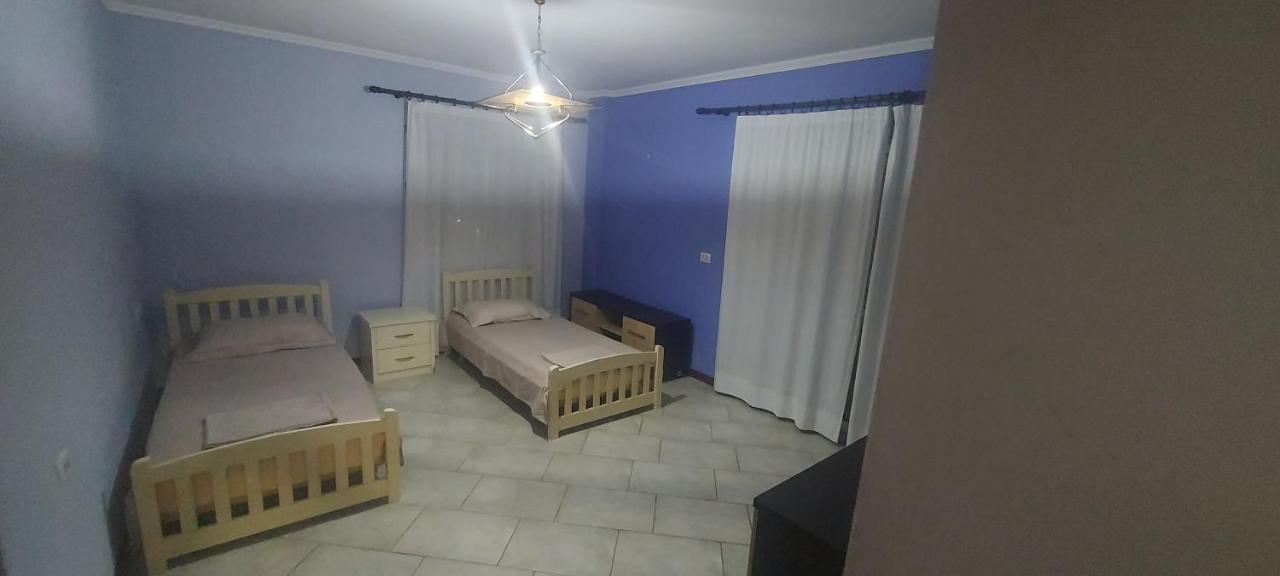 Manka' S Place Apartment Tiranë Ngoại thất bức ảnh